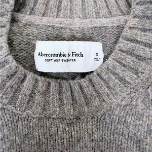 Abercrombie and Fitch soft A&F crew neck sweater.